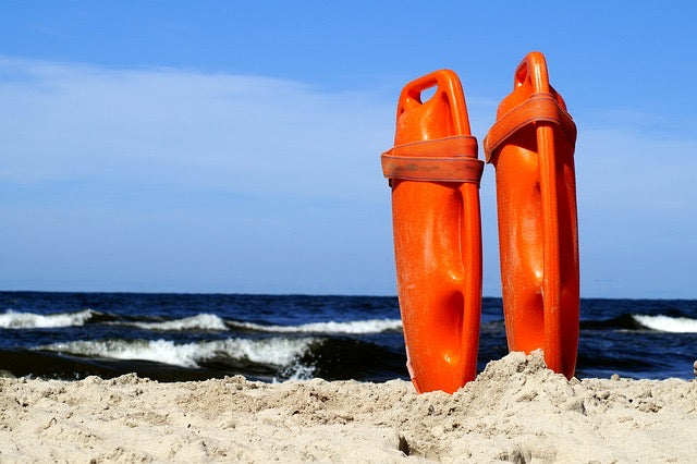 Swift Aid in the Waters: Mastering the Lifeguard Rescue Can for Effective Water Rescues